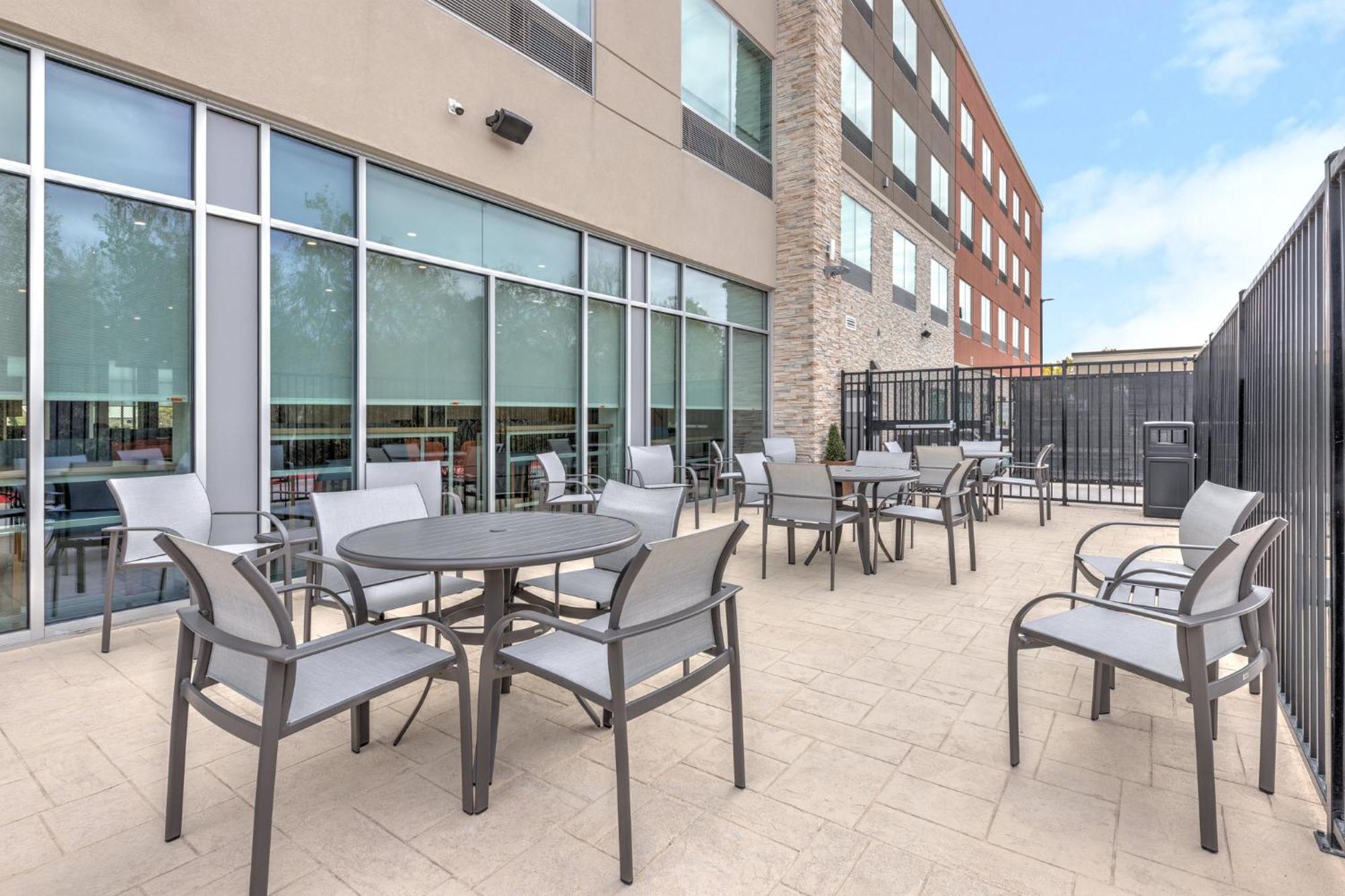 Holiday Inn Express & Suites Austin Airport East By Ihg 外观 照片