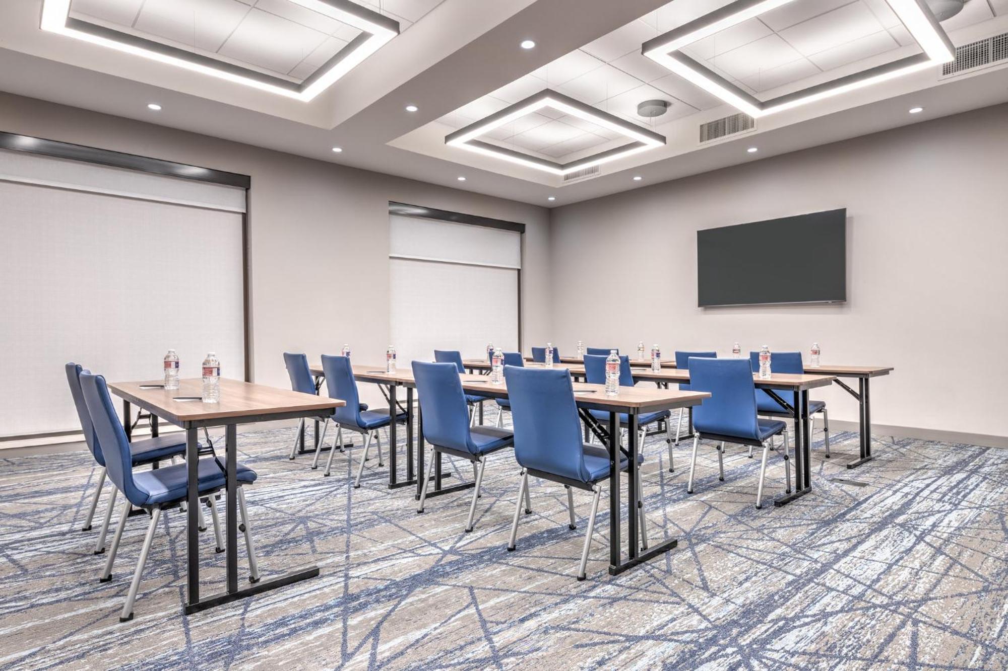 Holiday Inn Express & Suites Austin Airport East By Ihg 外观 照片