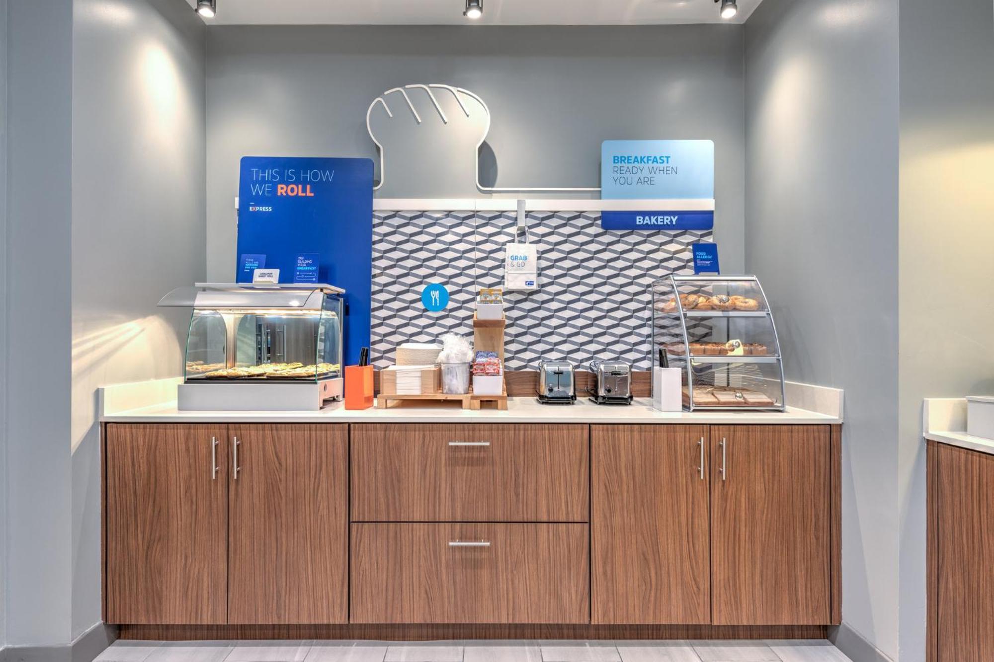 Holiday Inn Express & Suites Austin Airport East By Ihg 外观 照片