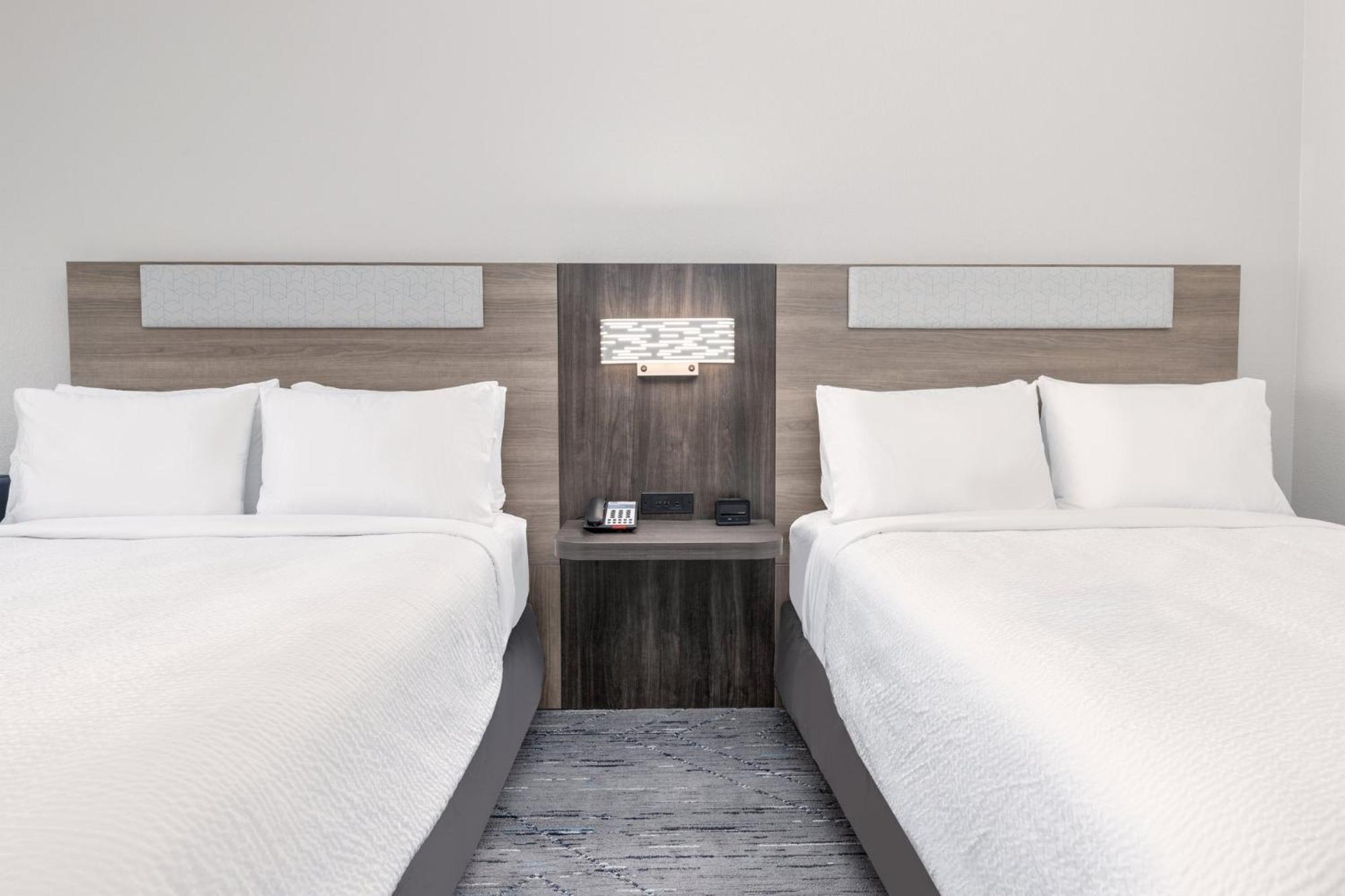 Holiday Inn Express & Suites Austin Airport East By Ihg 外观 照片
