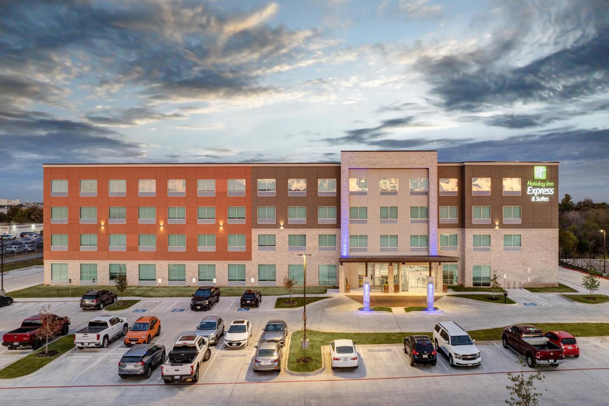 Holiday Inn Express & Suites Austin Airport East By Ihg 外观 照片